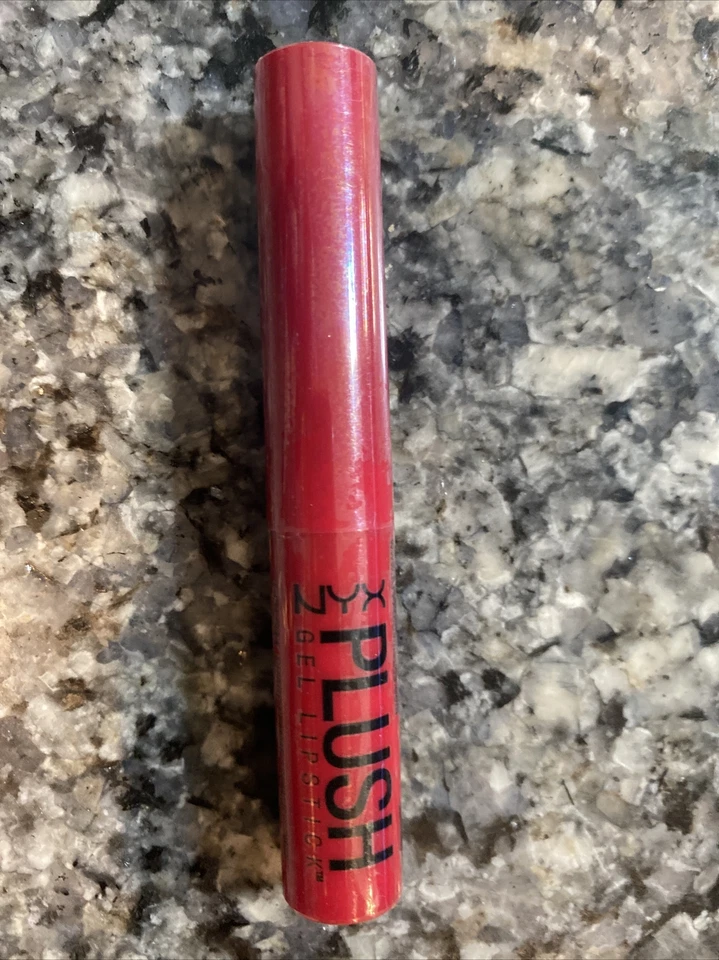 Lápiz labial de gel de felpa NYX Sharp Femme NUEVO Foto 1 de 1