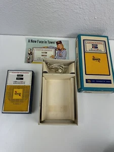 VINTAGE SUNOCO OIL COMPANY GAS PUMP  SIX TRANSISTOR AM RADIO W/BOX NOT WORKING - Picture 1 of 7