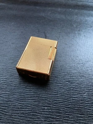 Briquet S.T. Dupont Paris doré - Photo 1/4