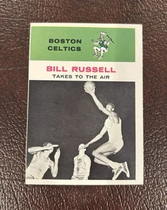 1961 Fleer #62 Bill Russell in azione Boston Celtics HOF EX-MT OC Legend - Foto 1 di 2
