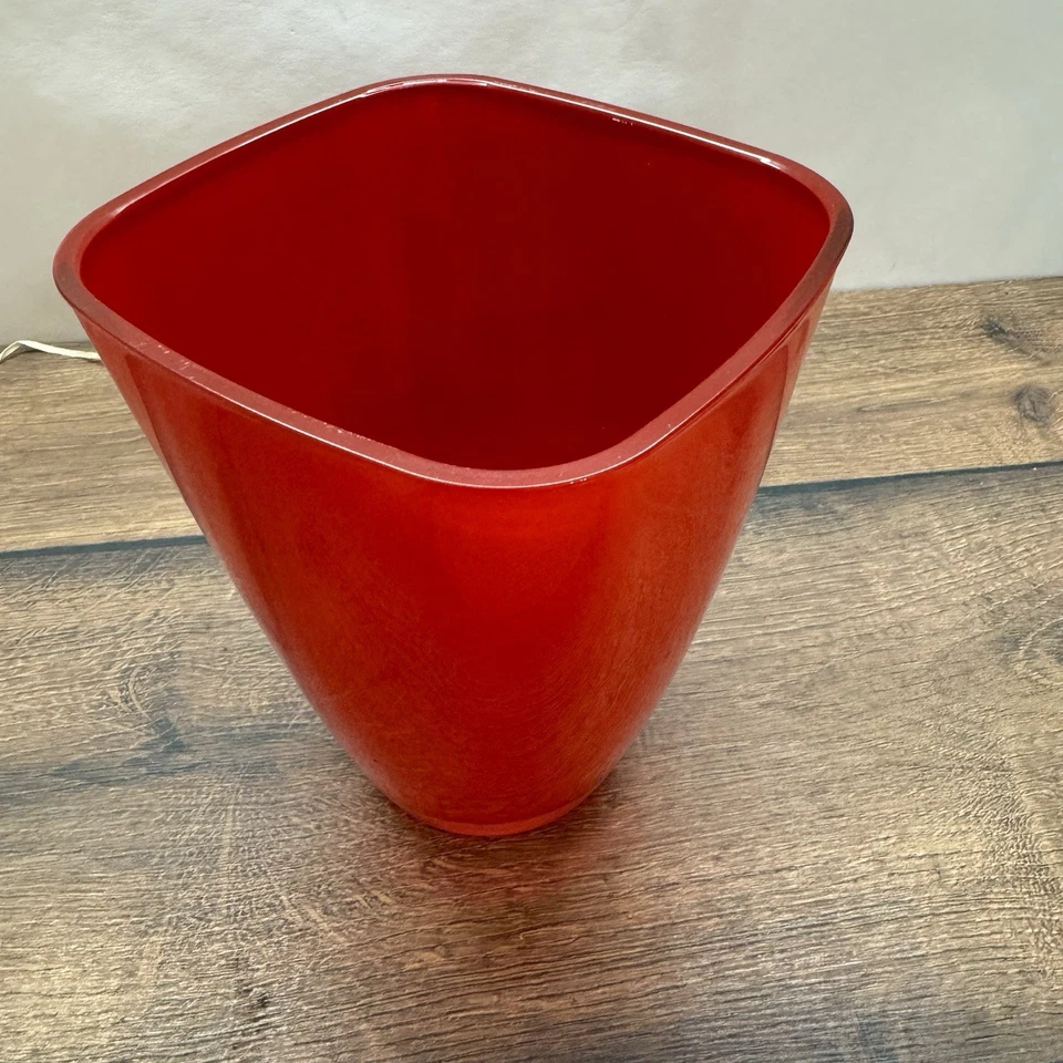Rote Vase Übertopf Kunststoff 20 cm Hoch Dekoration Blumentopf Modern - Bild 1 von 1