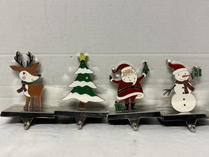 4 Emaille Metall Weihnachtsstrumpfhalter Schneemann Weihnachtsbaum Weihnachtsmann Rentier - Bild 1 von 9
