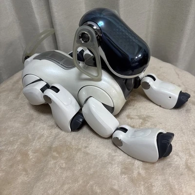Sony AIBO ERS-7 Fully Working White Robot Dog  2146829 - Image 1 of 4