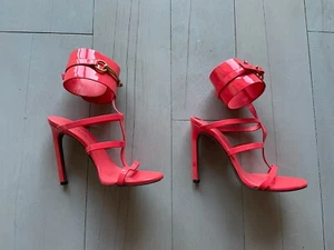Sweet as candy-- only better! Gucci sandals, sz. 35 or 5 - Picture 1 of 11