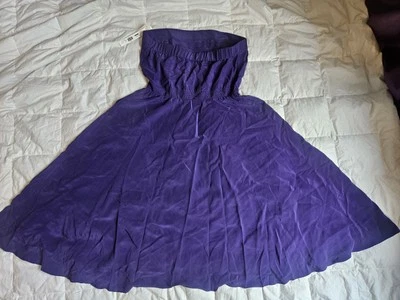 Vestido sin tirantes Twelfth Street By Cynthia Vincent púrpura mediano Foto 1 de 4