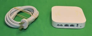 Apple AirPort Express Base Station 802.11n WiFi Router (2nd Generation) A1392 - Picture 1 of 2