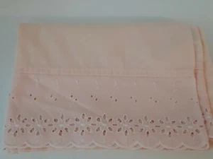 Fundas de almohada vintage Dan River con ojales de encaje rubor x 2 cabañas habitación de niña - Imagen 1 de 5