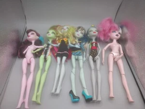 Monster High & Bratz Dolls Lot Of 6 Used Shape - Picture 1 of 12