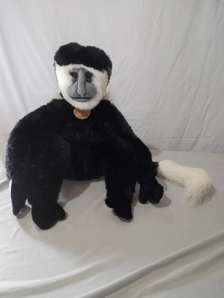 RARE Vintage Animal Kingdom Classic Aurora Colobuses Monkey 1996 - Image 1 of 4