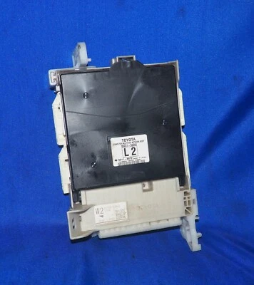 Toyota Prius C 2013 módulo de control de relé de red multiplex ECU OEM con garantía Foto 1 de 4