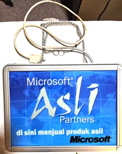 Official Indonesian Microsoft Products Partner Light Box Sign, Circa 2005 - Picture 1 of 3