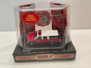 1/64 Code 3 Collectibles LA City Fire Dept. 1998 GMC Suburban Battalion 4#12400 - Picture 1 of 6