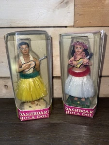 KC Hawaii Dashboard Hula Puppe Ukulele spielend Junge & Mädchen Set - Bild 1 von 4