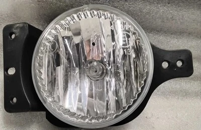 Lámpara antiniebla 2019-2024 Wrangler Gladiator JL LH para parachoques de plástico 1348 68081399AB Foto 1 de 4