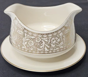 Vintage 1951 - 1981 Franciscan Renaissance Gold Detail Gravy Boat Attached Plate - Picture 1 of 21