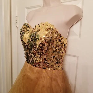 Juniors Gold Sheer with Gold Sequin Sweetheart Neckline Lined Party Dress Sz M - Picture 1 of 9