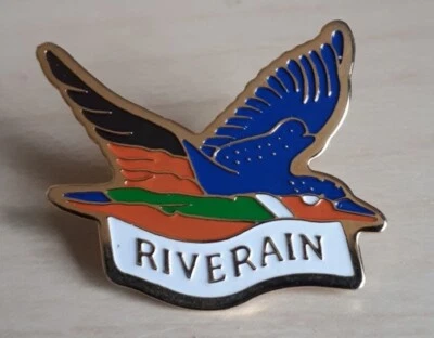 VINTAGE RIVERAIN HITCHIN BOWLS CLUB ENAMEL LAPEL PIN BADGE/BROOCH, HERTFORDSHIRE - Image 1 of 2