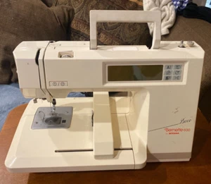 Bernina Bernette Deco 600 Digital Embroidery Sewing Machine - Picture 1 of 6