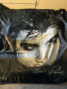 Elvis Presley Up Close Blue Eyes Soft Fleece Throw Blanket 46" x 58" - Picture 1 of 2