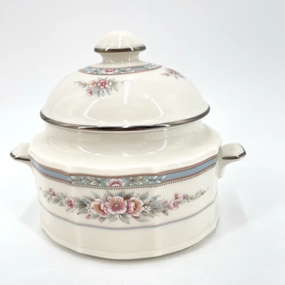 Tigela de açúcar Noritake Rothschild com tampa 7293 acabamento floral prata novo estoque antigo - Imagem 1 de 4