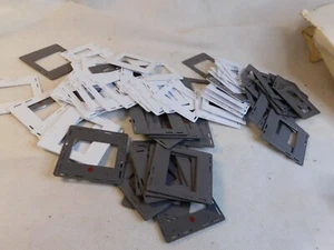 QUICKPOINT 24 x 36 glassless plastic slide mounts - Picture 1 of 5