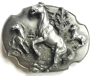 DE COLECCIÓN 1988 WILD HORSES PELTRE CINTURÓN HEBILLA WESTERN COWBOY SISKIYOU CO. P-80 - Imagen 1 de 7