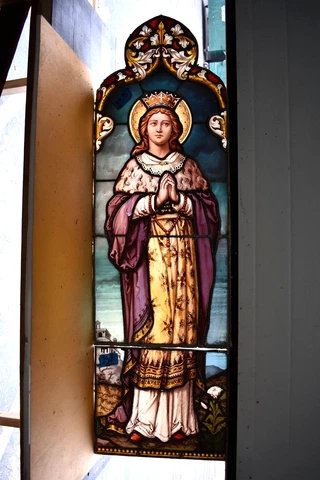 Nice Older German Stained Glass Window of St. Margaret of Scotland (R23B) Cover