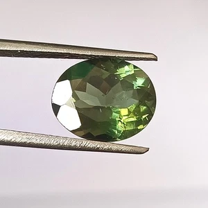 Grüner Turmalin 9 x 11 mm oval natürlich facettiert unbehandelt lose Edelstein 3,30 kt - Bild 1 von 8