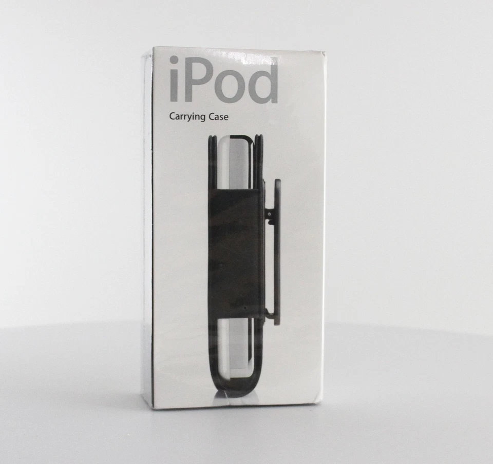 Apple Soft Nylon Carrying Case with Belt Clip for iPod 4th Generation (M9603G/A) - Image 1 of 2