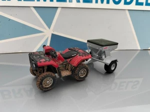 1:32 Logic Quad Snacker Sheep Multi Feeder Model Kit - Picture 1 of 7