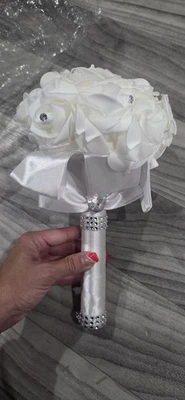 Ramo de novia de boda, cinta de cristal hecha a mano estrás. Artificial Foto 1 de 4