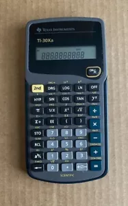 Calculadora científica Texas Instruments TI-30Xa gris y negro (sin cubierta) - Imagen 1 de 2