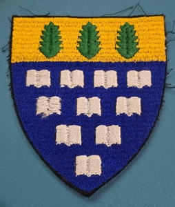 Vintage Branford College at Yale University Aufnäher Schnittkante - weiße Rückseite * - Bild 1 von 3
