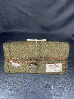 Cartera Harris Tweed Botón | Verde Oliva | Loch Gale | Con Broche Codorniz Pájaro Foto 1 de 4