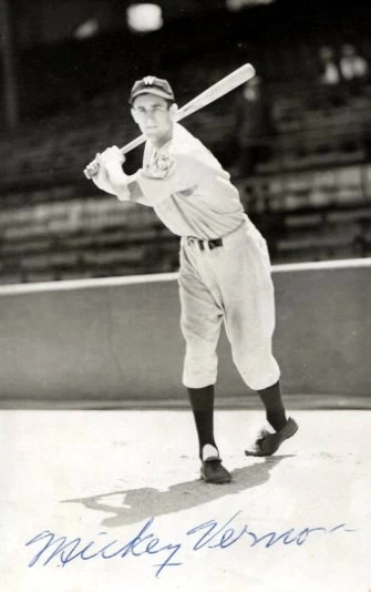 Postal de Mickey Vernon autografiada de colección de los senadores de Washington Rowe Foto 1 de 1