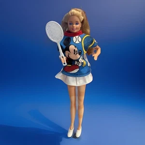 DE COLECCIÓN SHILLMAN MICKEY & PALS 11 1/2" MUÑECAS DE MODA DISNEY TRAJE DE TENIS - Imagen 1 de 7