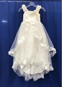 Girl's Gown Gallery White Wedding Dress - Picture 1 of 4