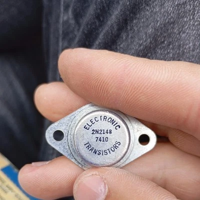 2N2148 RCA TO-3 POWER TRANSISTORs pack of 10 - Image 1 of 3