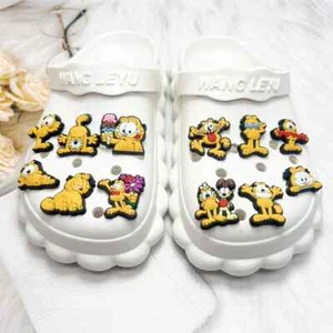 Dijes para zapatos de gato Garfield para cocodrilos 12 estilos PVC impermeables un costo de envío - Imagen 1 de 13