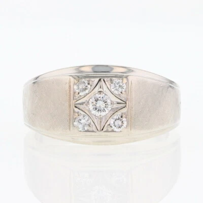 Banda llamativa cepillada con racimo de diamantes de corte redondo de 0,35 quilates de oro blanco de 14 k talla 9,75 Foto 1 de 4