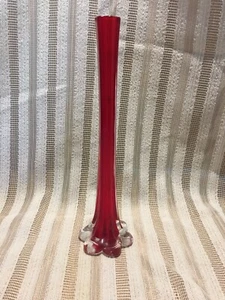 Gorgeous Designs Art Glass Vase Red 11.5” FLAWLESS Minimal Use.. Very Nice - Picture 1 of 4