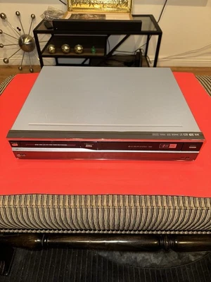 LG LRY-517 DVD Player Recorder & VCR Combo DVD/VCR VHS w/Remote TESTED & WORKS - Image 1 of 4