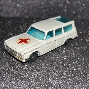 Vintage 1960’s Husky Studebaker Wagonaire Ambulance #30 Great Britain R701 - Picture 1 of 7