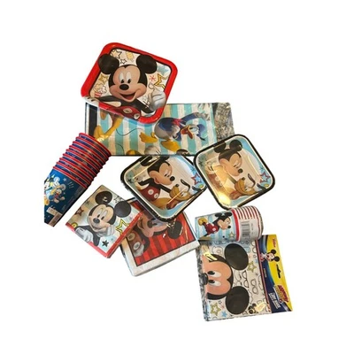 Suministros de fiesta de cumpleaños para casa club de Mickey Mouse de Disney Foto 1 de 4