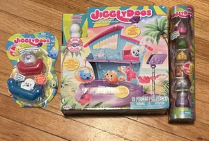 Juego y figuras de casa y salón de fiesta JigglyDoos. Paquete especial JigglyDoos nuevo en caja - Imagen 1 de 9