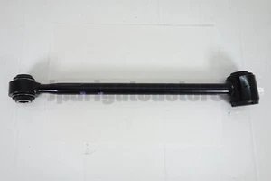 Toyota Genuine 48730-48030 RH Rear Suspension Arm Lexus RX300 Harrier 99–03 - Picture 1 of 5