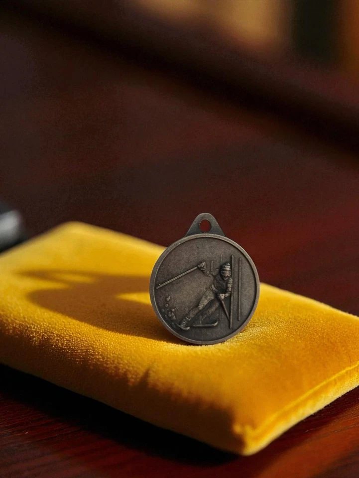 Médaille ancienne de ski vintage - Objet de collection rétro - Photo 1/1