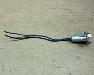 Luz trasera Mopar lámpara de freno bombilla enchufe coleta con cables verdes y negros - Imagen 1 de 6