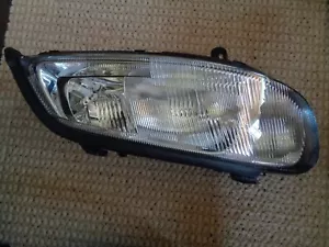NOS OEM 2000 2001 CADILLAC CATERA HEADLIGHT RH PASSENGER SIDE GM 9193424 NEW! - Picture 1 of 3