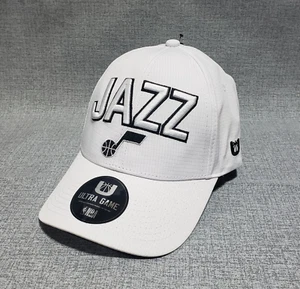 Neu mit Etikett Ultra Game NBA GOLFMÜTZE Utah Jazz B-BALL KAPPE Estate Edition WEISS SCHWARZ Herren - Bild 1 von 6
